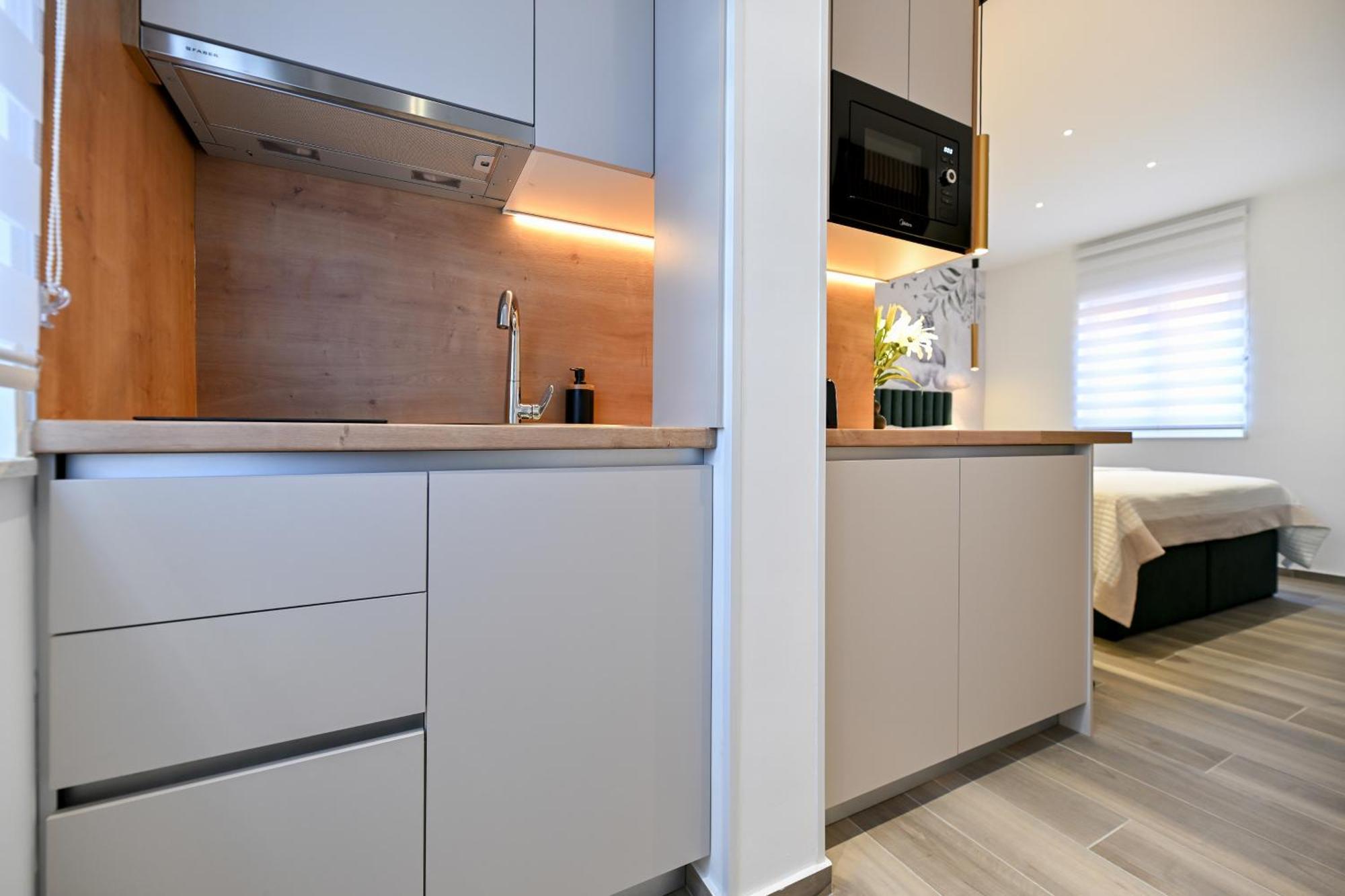 Apartments And Rooms Nekic ซาดาร์ ภายนอก รูปภาพ