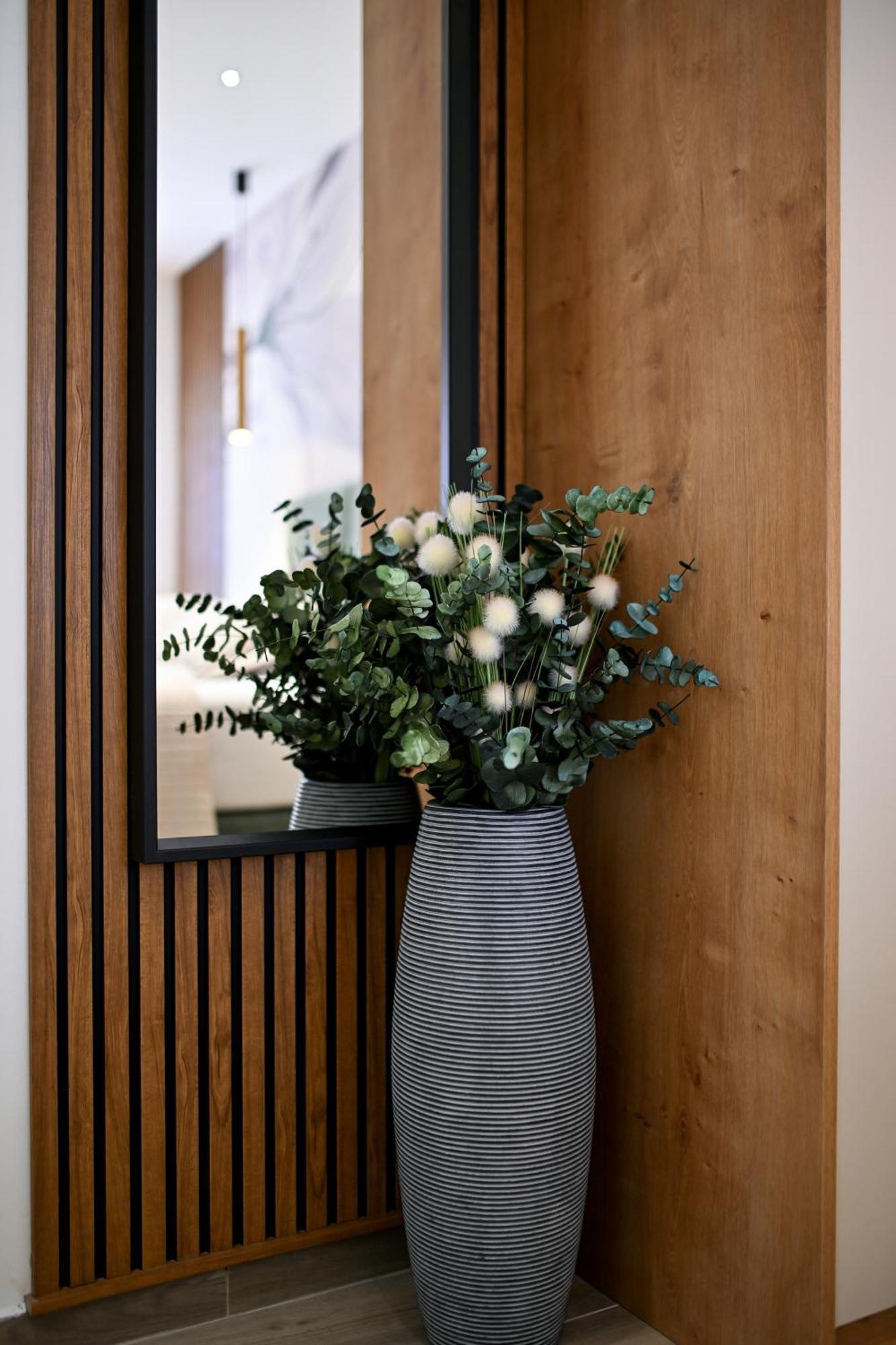 Apartments And Rooms Nekic ซาดาร์ ภายนอก รูปภาพ